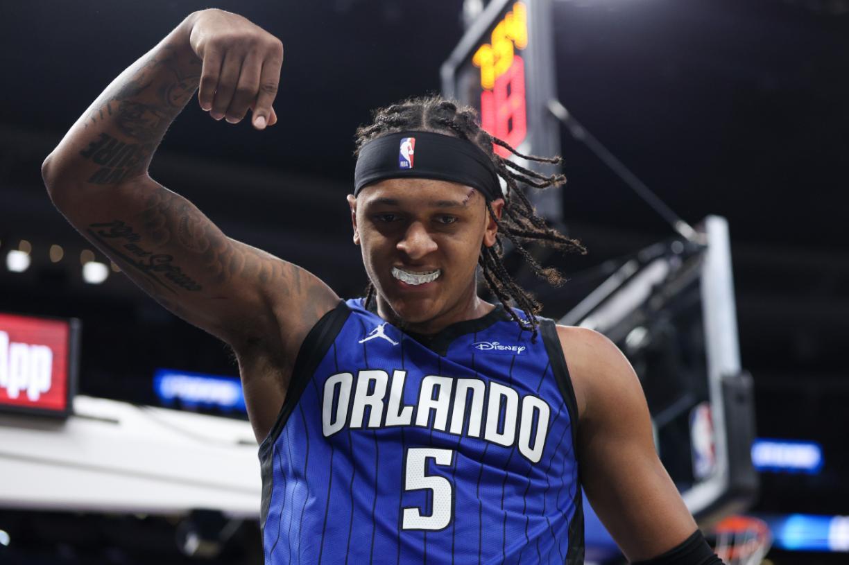 关于塔图姆在RNG比赛中高光表现，关键助攻引发热议！的信息